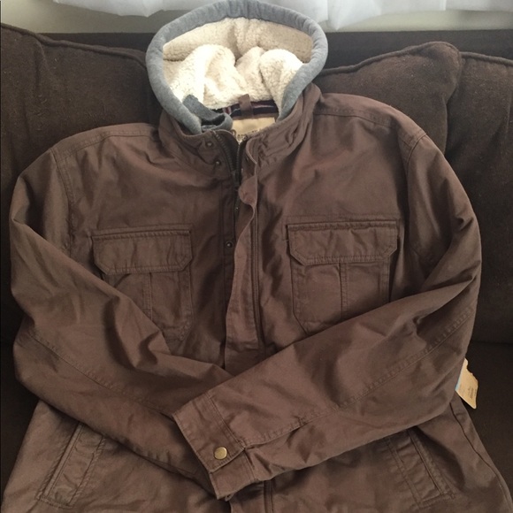 Jackets & Blazers - NWT Men’s Brown Barn Jacket with Fur Lined Hood